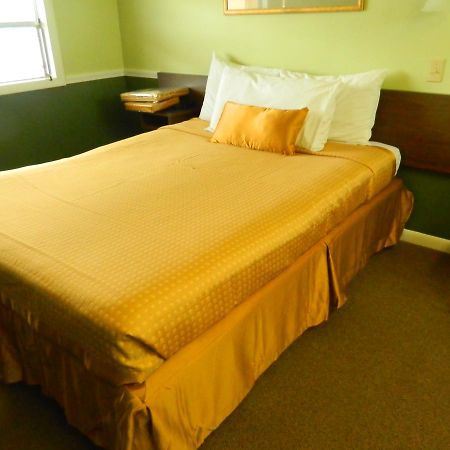 Country Motor Inn Ливингстон Экстерьер фото