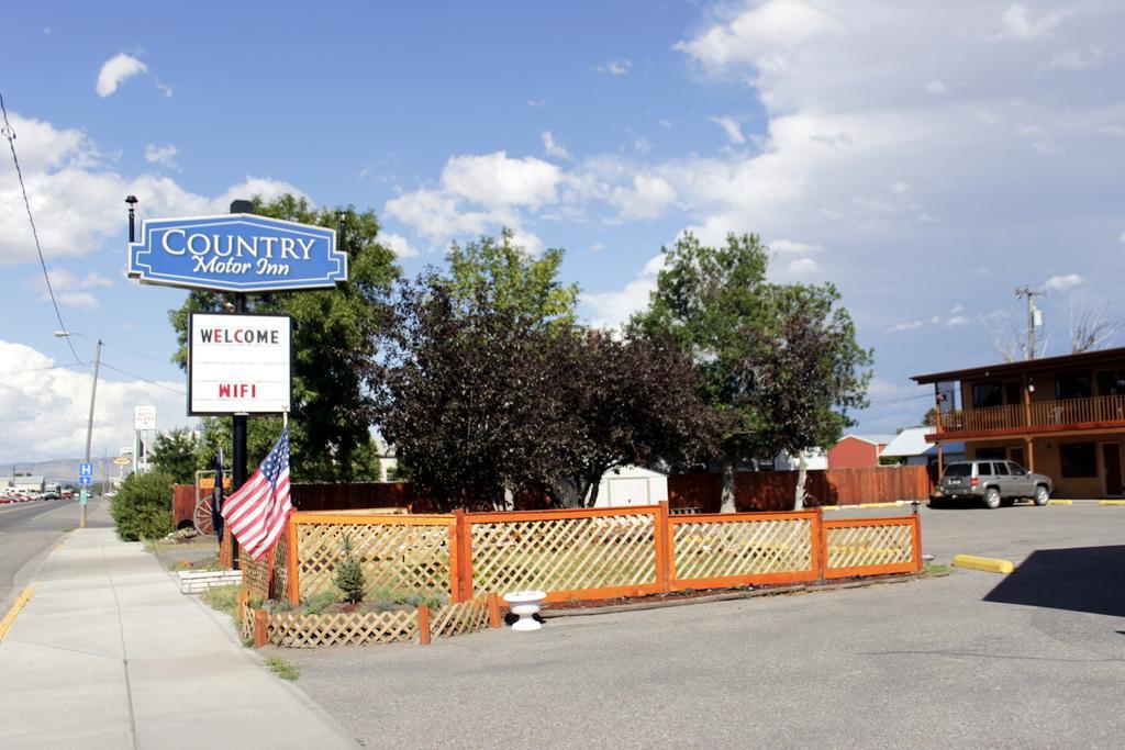Country Motor Inn Ливингстон Экстерьер фото