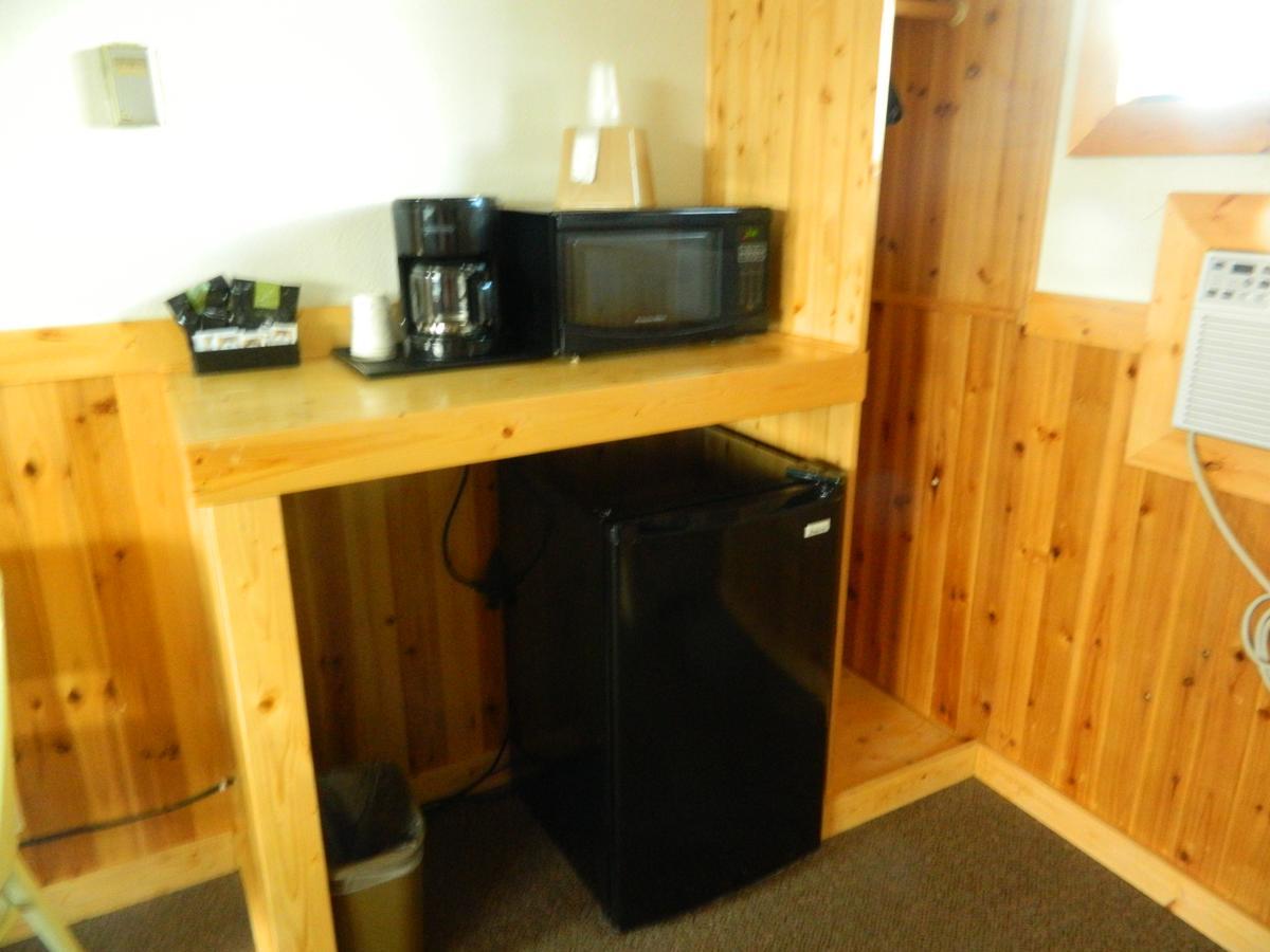Country Motor Inn Ливингстон Экстерьер фото