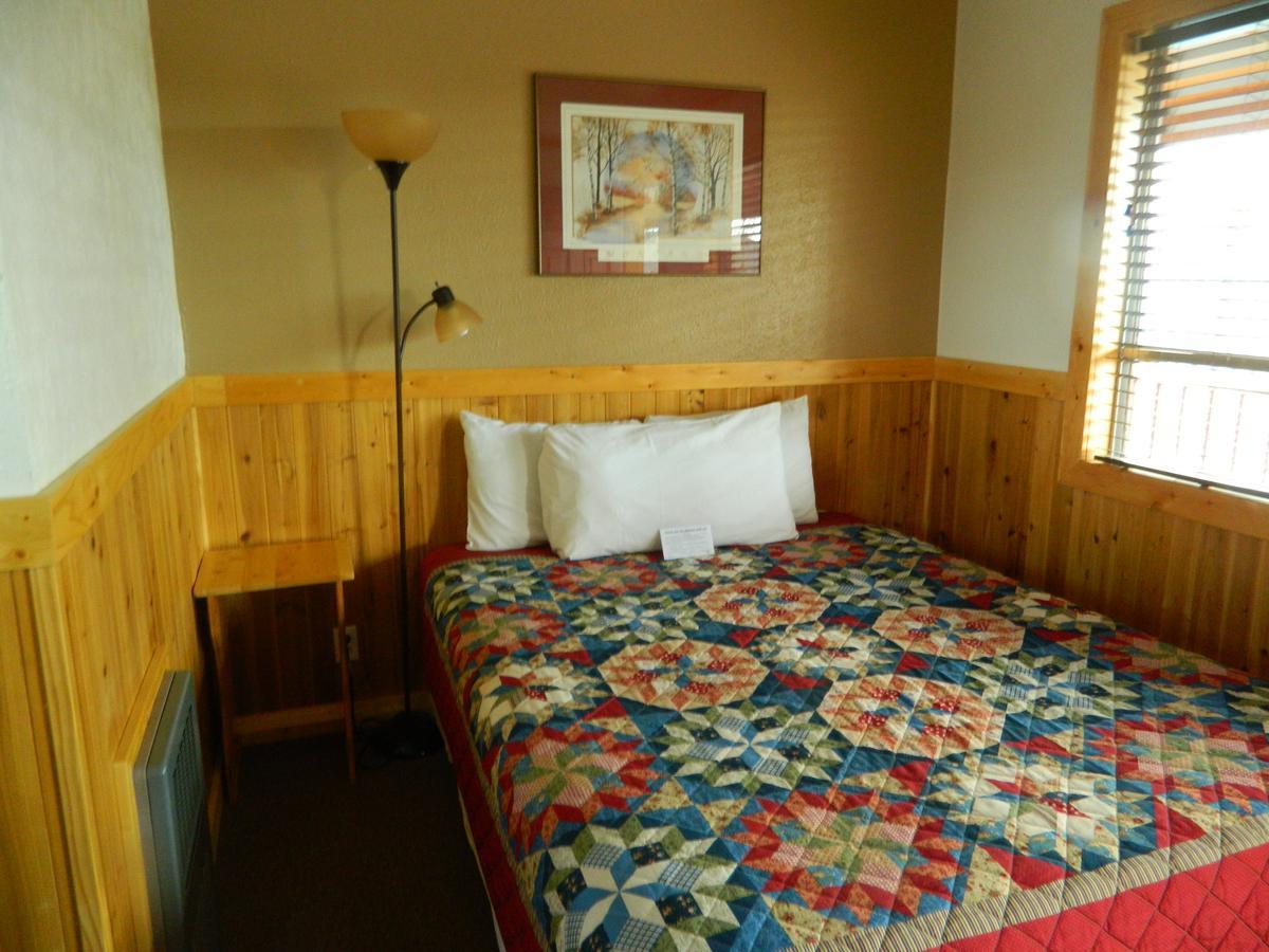 Country Motor Inn Ливингстон Экстерьер фото