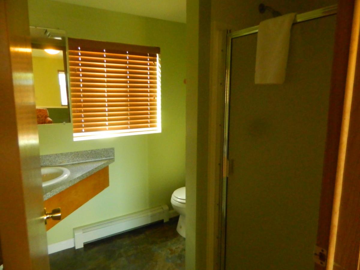 Country Motor Inn Ливингстон Экстерьер фото