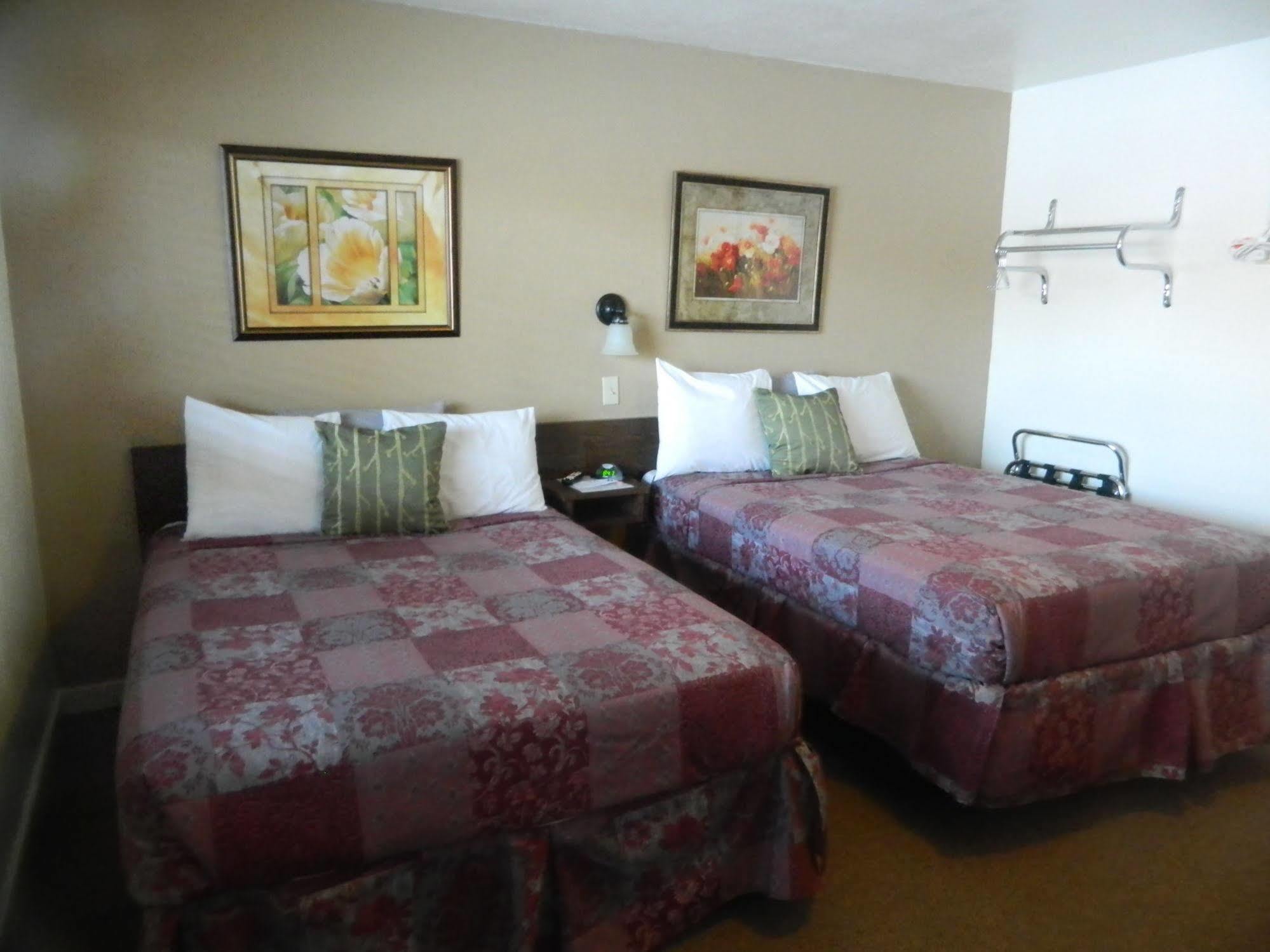 Country Motor Inn Ливингстон Экстерьер фото