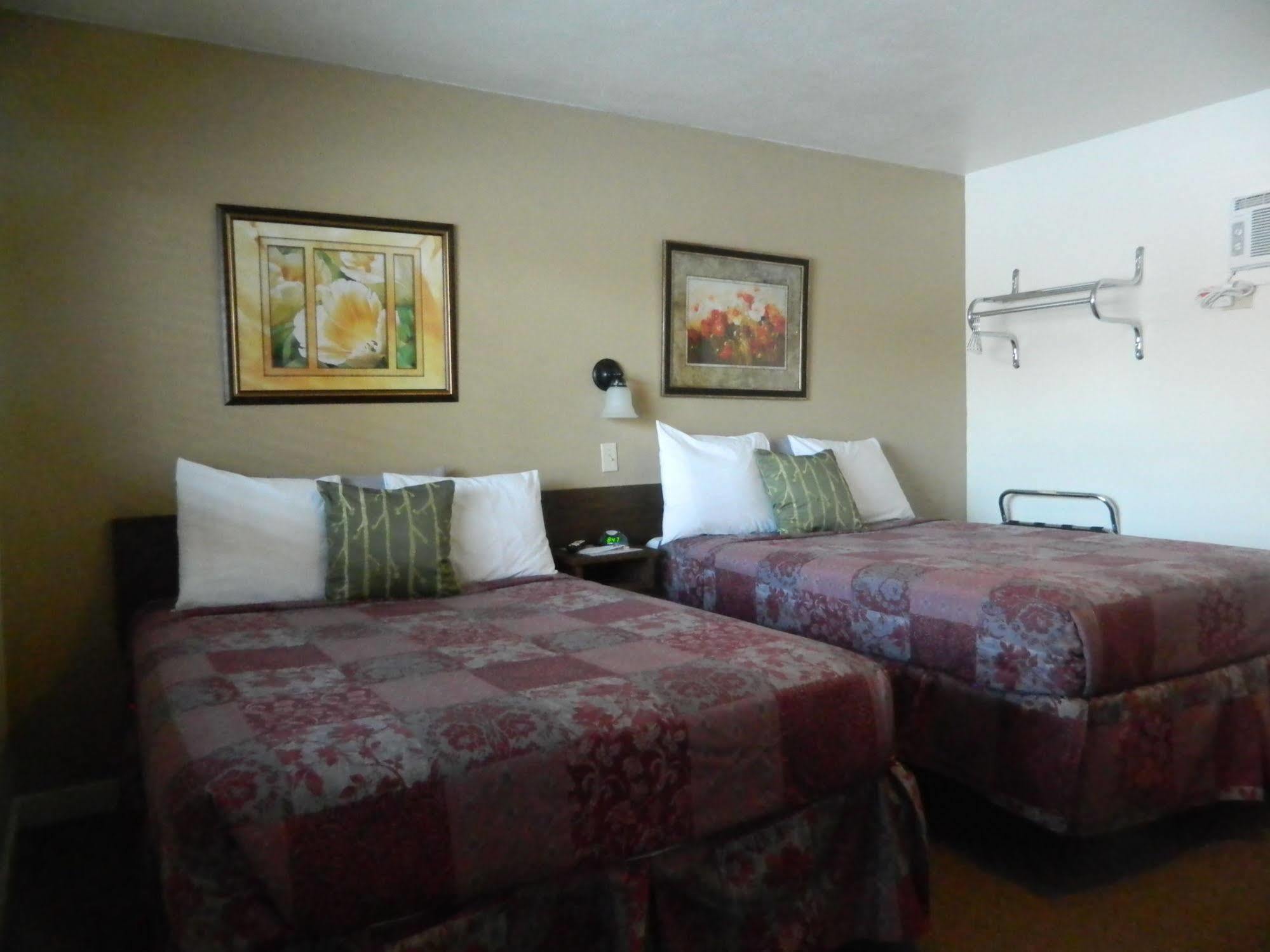 Country Motor Inn Ливингстон Экстерьер фото
