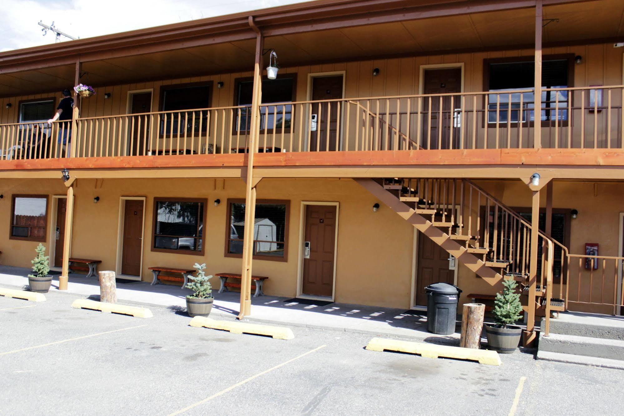 Country Motor Inn Ливингстон Экстерьер фото